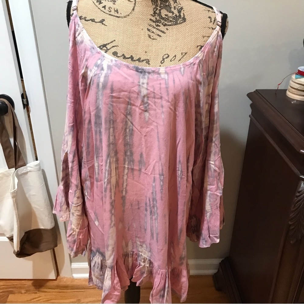 🌸tiare hawaii Cold Shoulder Blouse